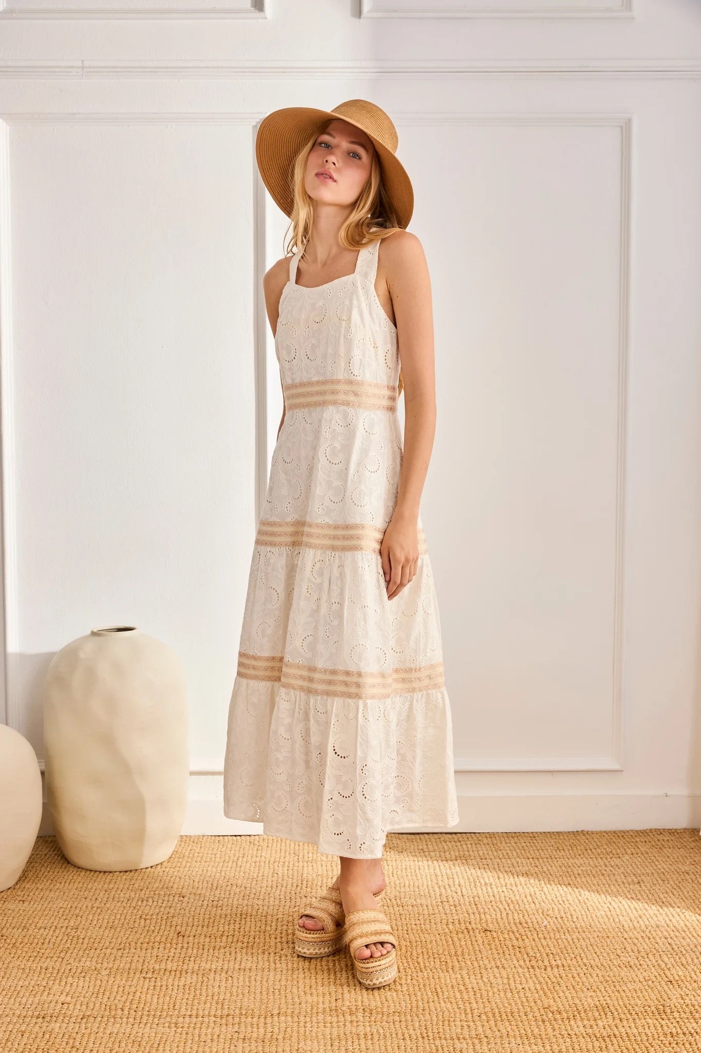 VESTIDO PAISLEY BORDADOS Y CALADOS BLANCO