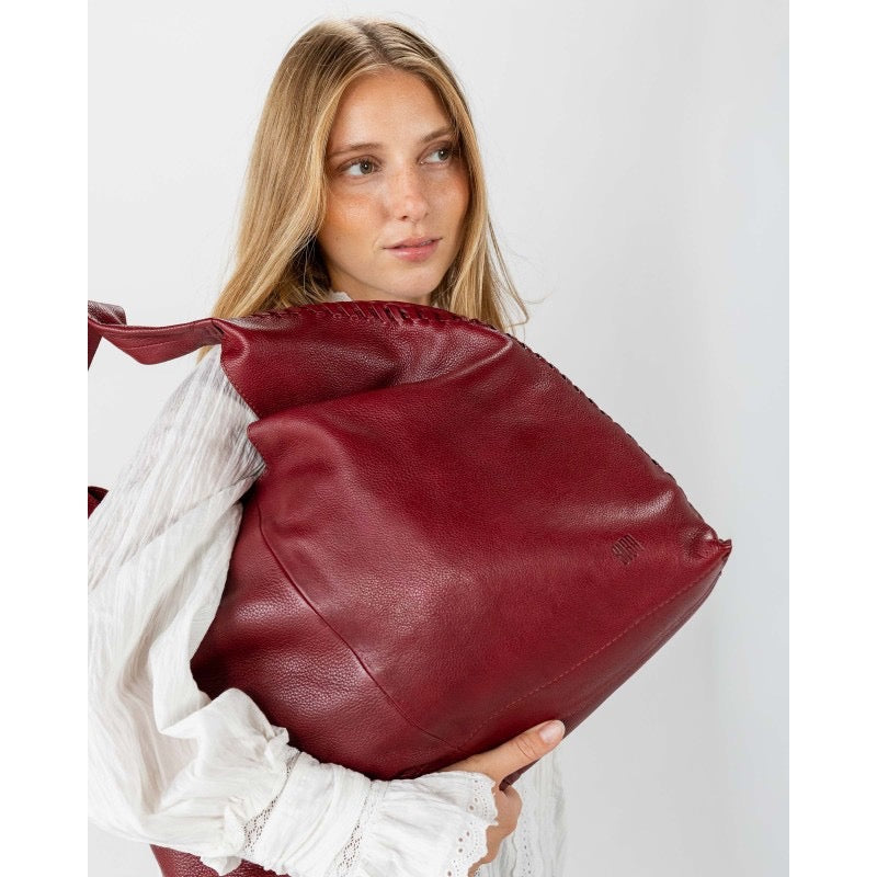 BOLSO DE HOMBRO STOCKTON DE PIEL FRAMBUESA