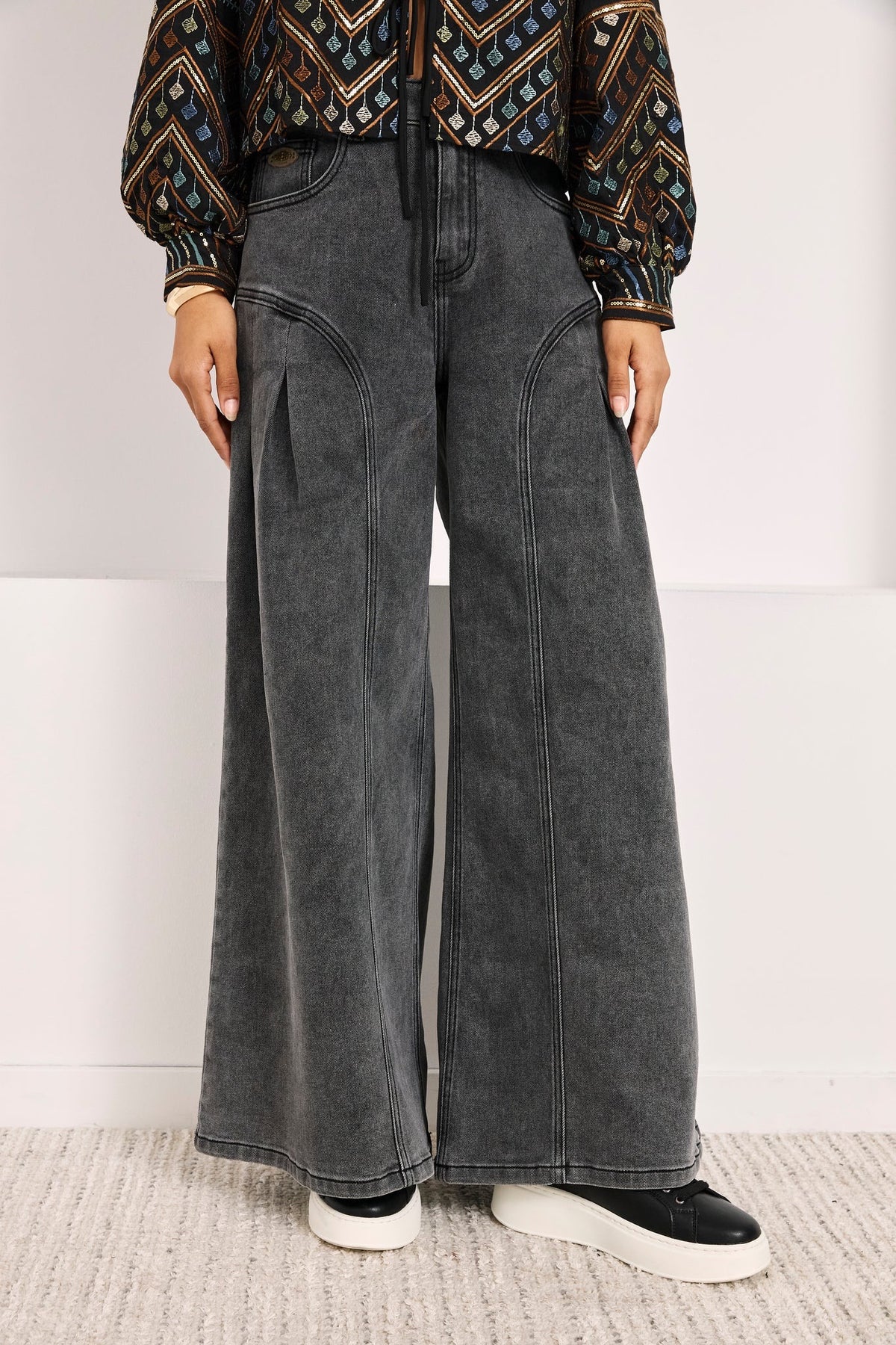 PANTALONES ANCHOS PINZAS GRIS