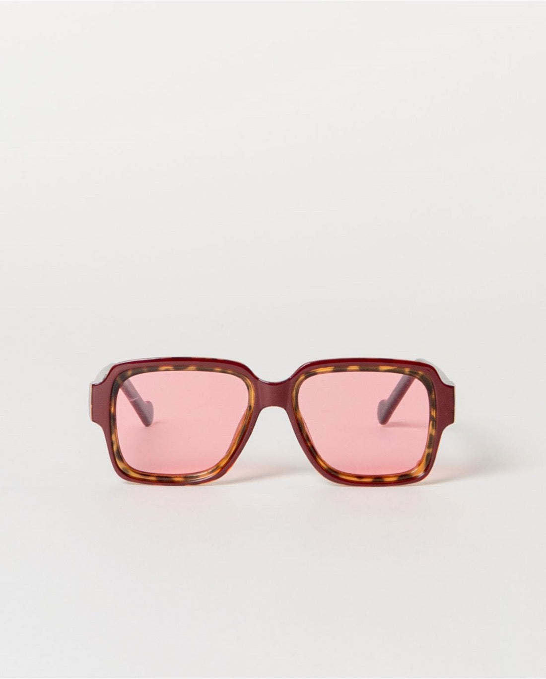 GAFAS DE SOL RECTANGULARES MODERNAS GRANATE