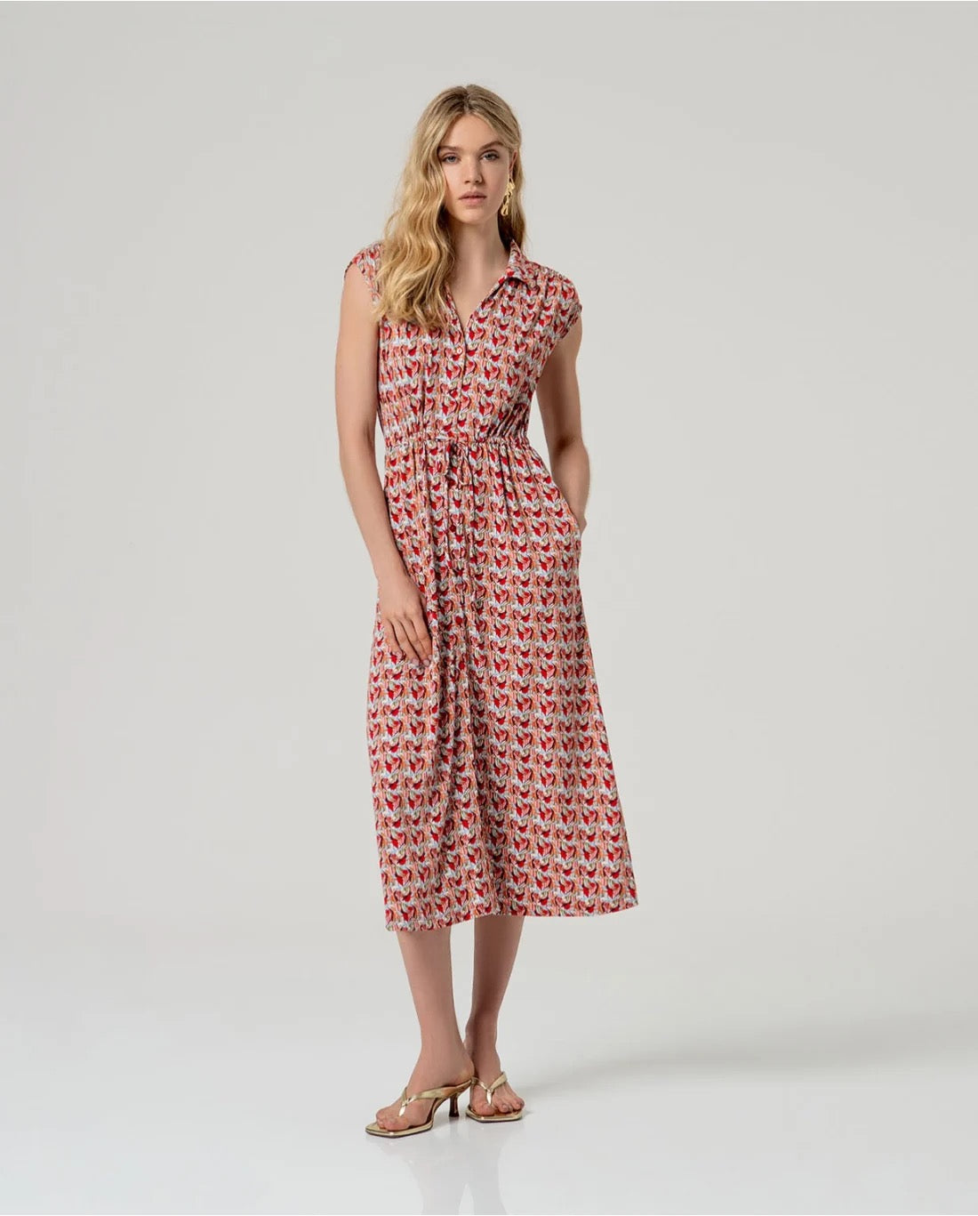 VESTIDO MIDI CAMISERO ESTAMPADO ROJO