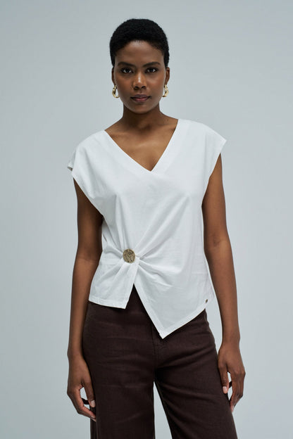 T-SHIRT CON APLICACIÓN DORADA BLANCO