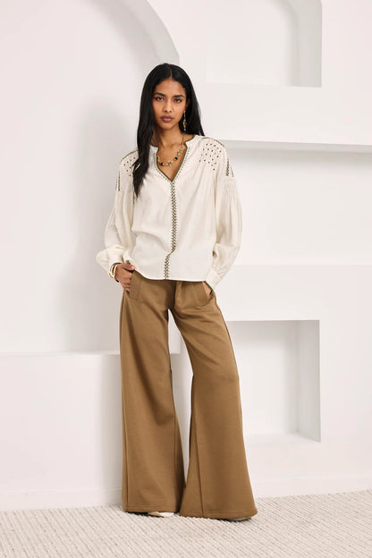 PANTALÓN FLARED PUNTO BOLSILLOS CAMEL