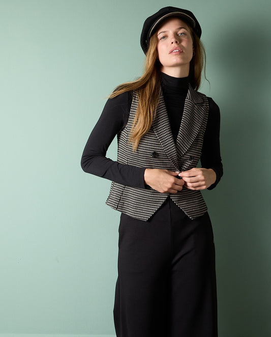 CAMISETA CUELLO ALTO DE VISCOSA BAMBÚ NEGRO