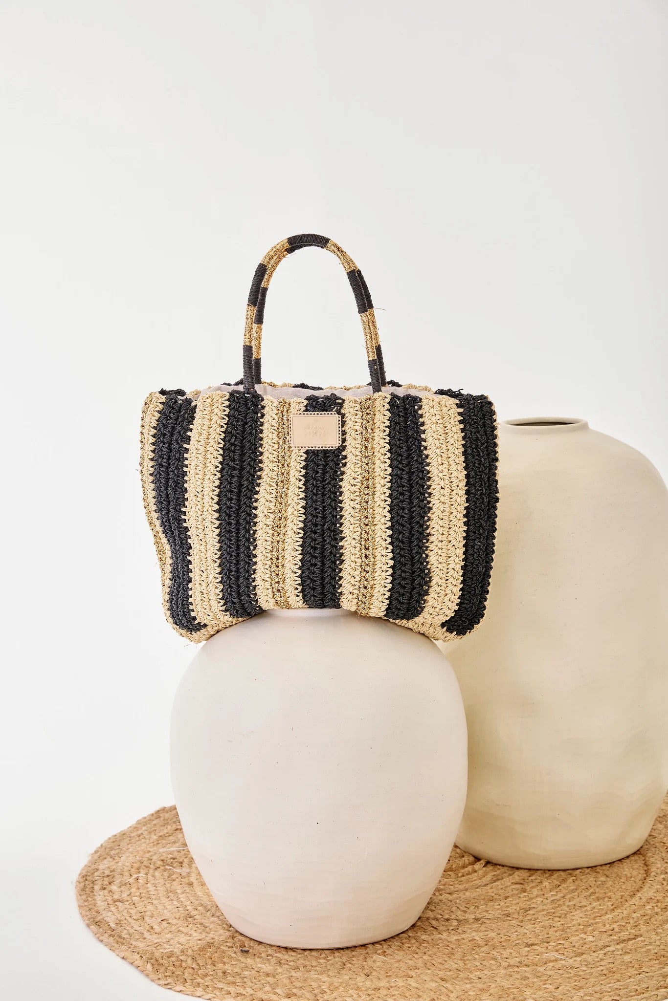 BOLSO DE RAFIA Y RAYAS LUREX NEGRO