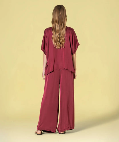 BLUSA SATINADA BURDEOS