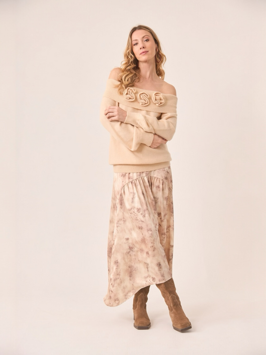 JERSEY CUELLO VUELTO APLIQUE FLORES IVORY