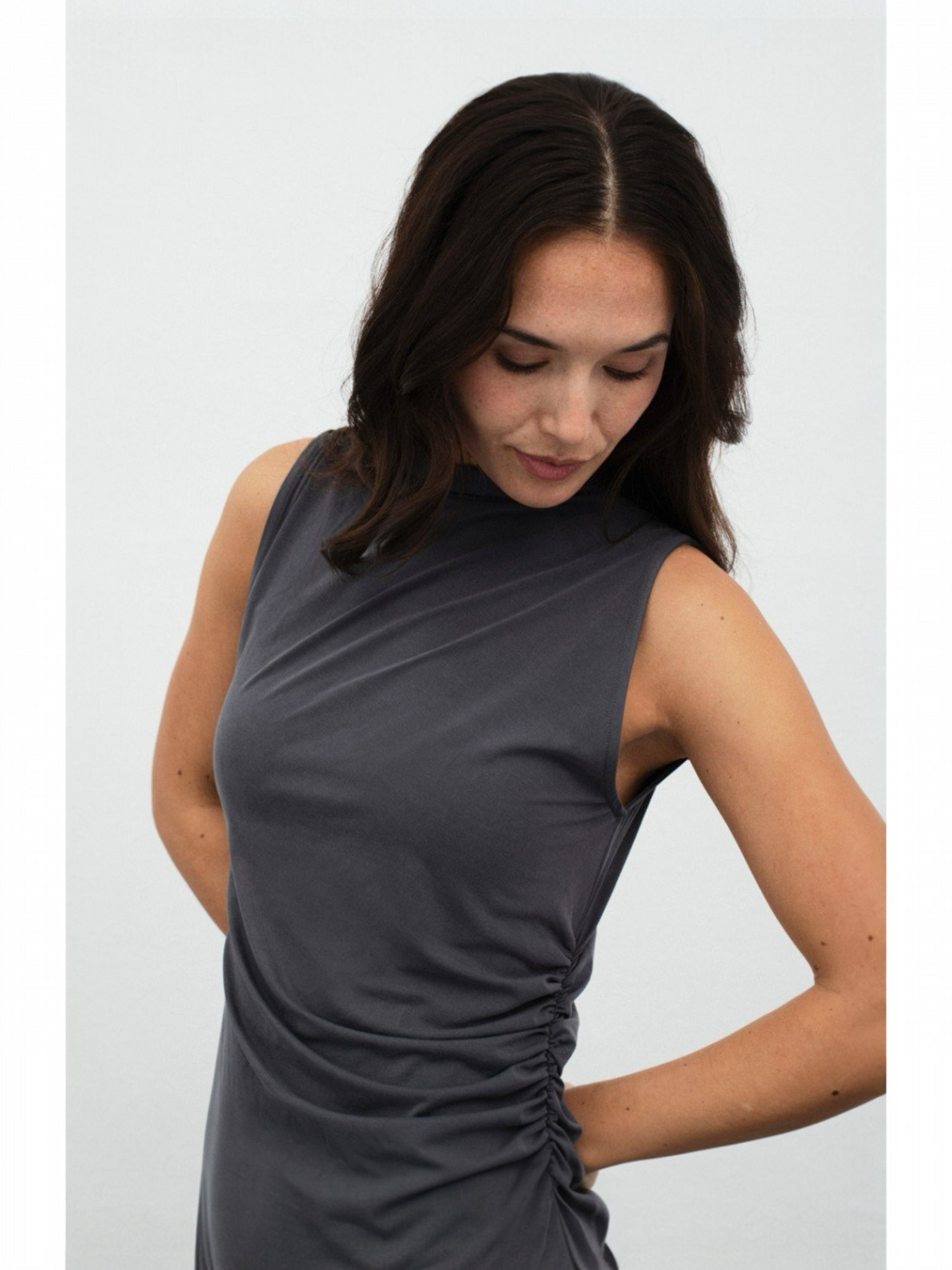 VESTIDO SMITHFIELD GRIS