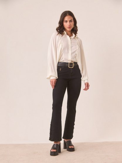JEANS BOOTCUT BOTONES ORIENTALES NEGRO