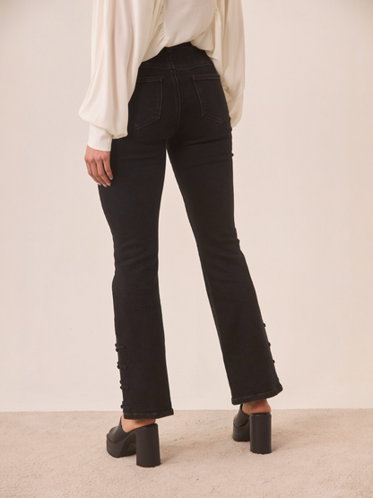 JEANS BOOTCUT BOTONES ORIENTALES NEGRO