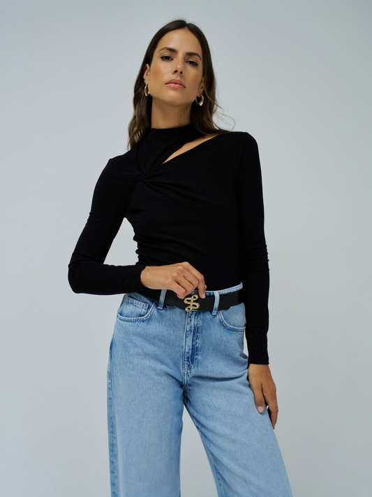 JERSEY DE MEDIA CUELLO NEGRO