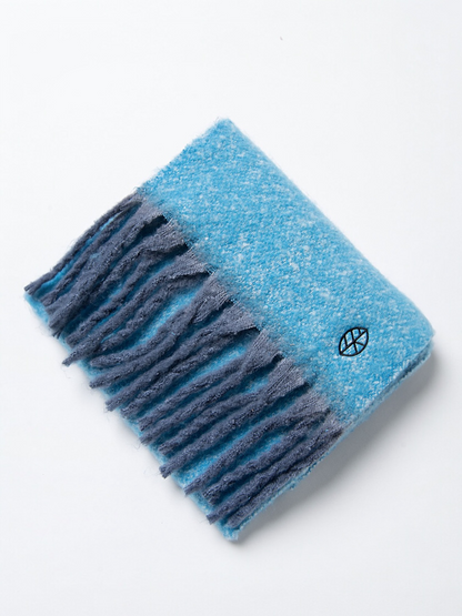 BUFANDA PLANA Y MULLIDA CON FLECOS AZUL