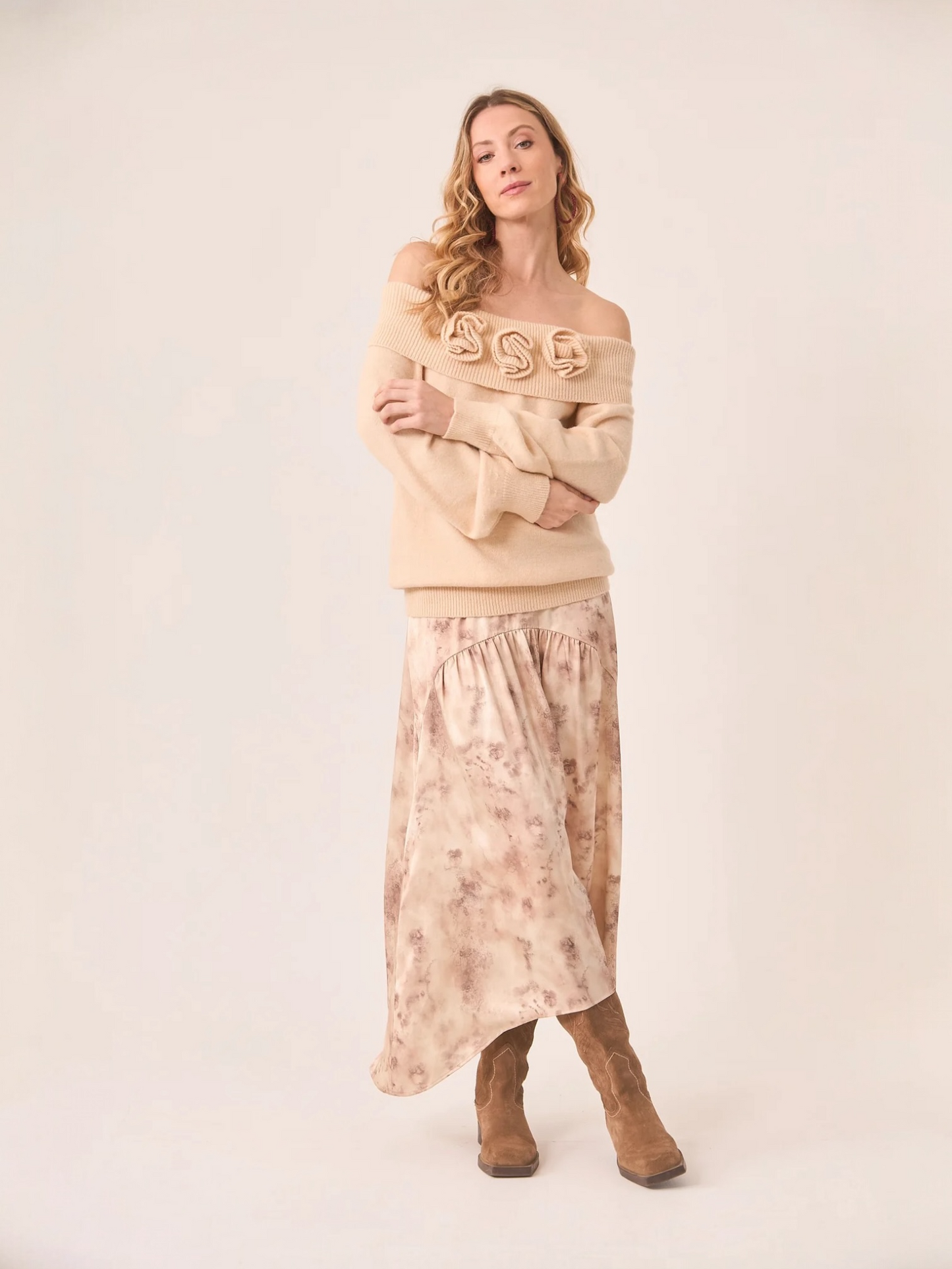 JERSEY CUELLO VUELTO FLORES IVORY